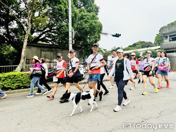 ▲▼ 林口母親節健走活動，吸引很多大小朋友到場參加，人數多達1000人            。（圖／記者戴上容翻攝）