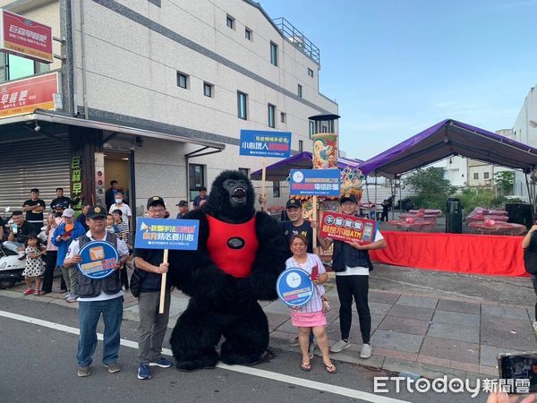 ▲成功警方強力宣導反詐。（圖／記者楊漢聲翻攝）