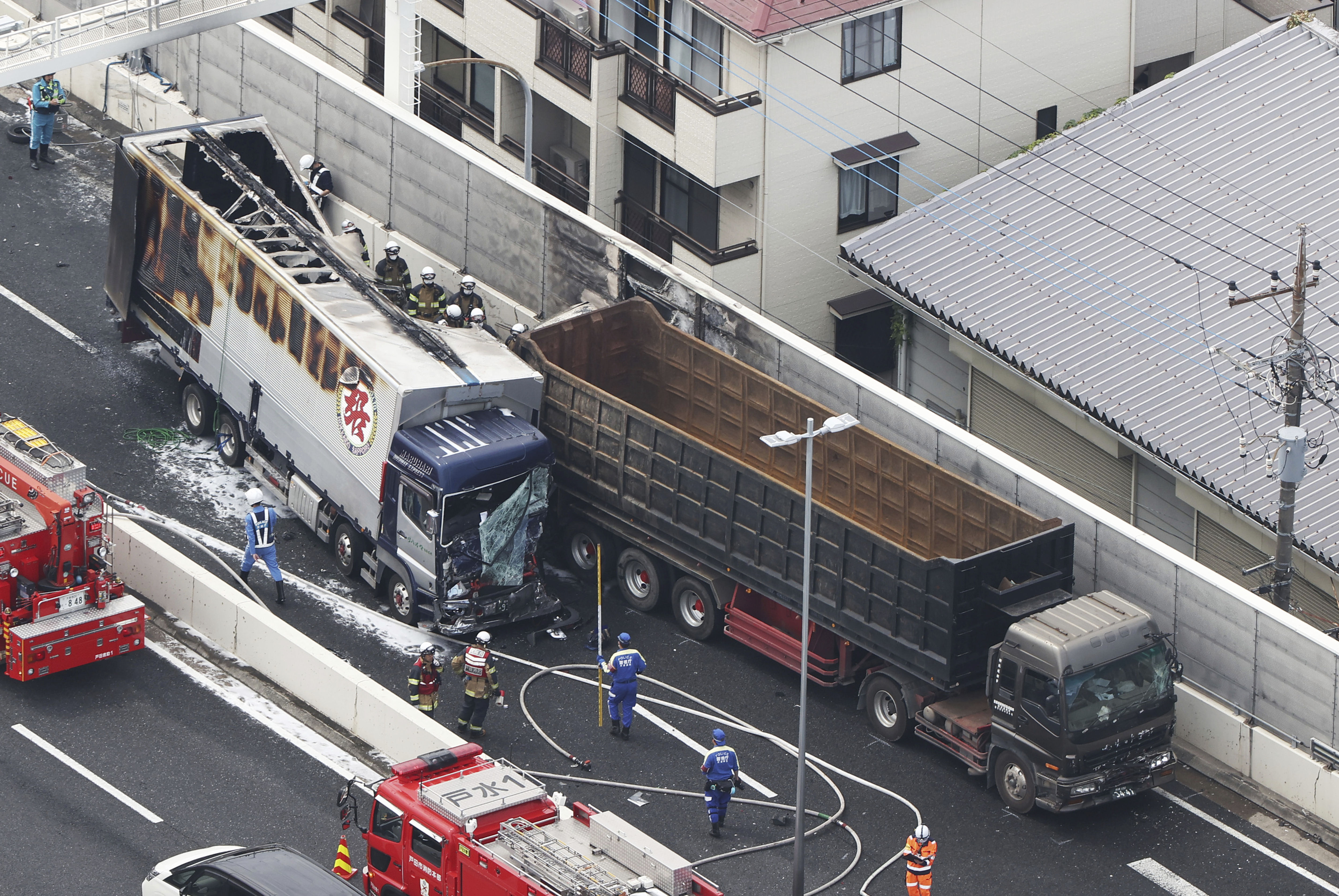 ▲▼日本埼玉縣戶田市首都高速道路5號池袋線14日上午發生嚴重連環車禍。（圖／達志影像／美聯社）