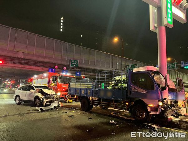 ▲▼車禍。（圖／記者許宥孺翻攝）