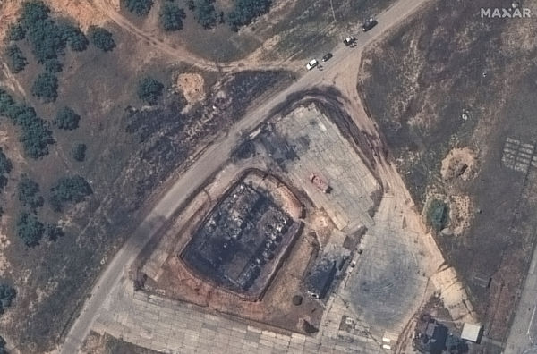 ▲▼俄國空軍基地日前有3架戰機及多棟建築被毀。（圖／路透）
