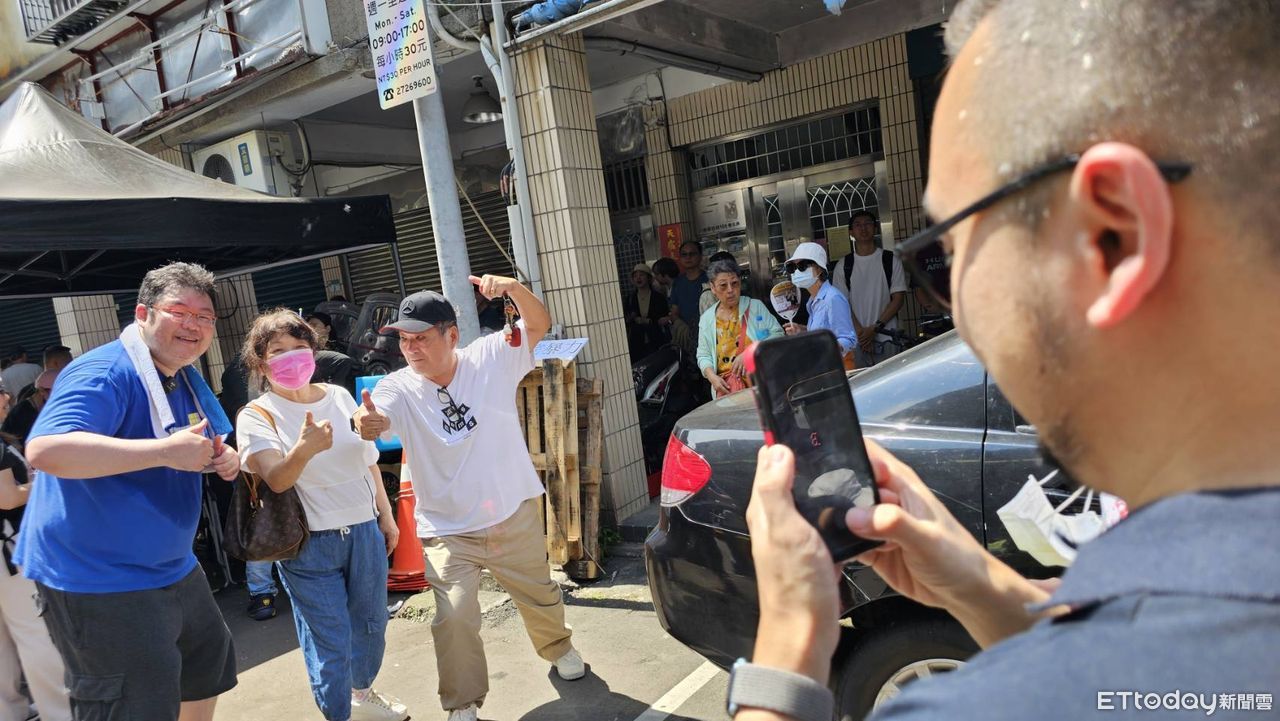 四叉貓完成報稅！「感謝徐巧芯、柯文哲」讓他賺飽通告費