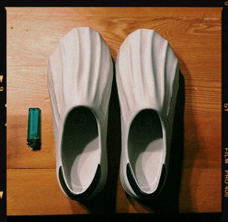 ▲柯震東公開自己鞋子尺寸。（圖／翻攝自Threads）