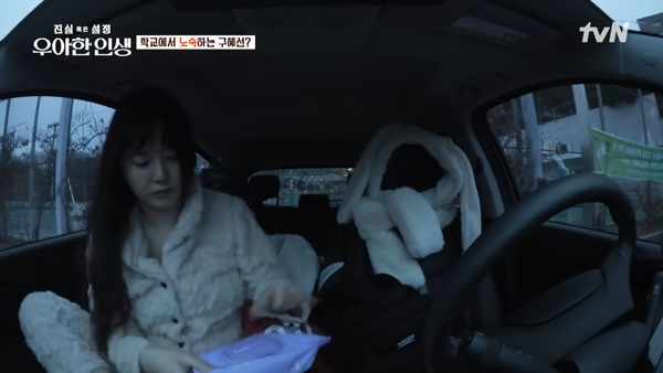 ▲▼具惠善睡在車上，早餐也在車上吃泡麵。（圖／翻攝自tvN）