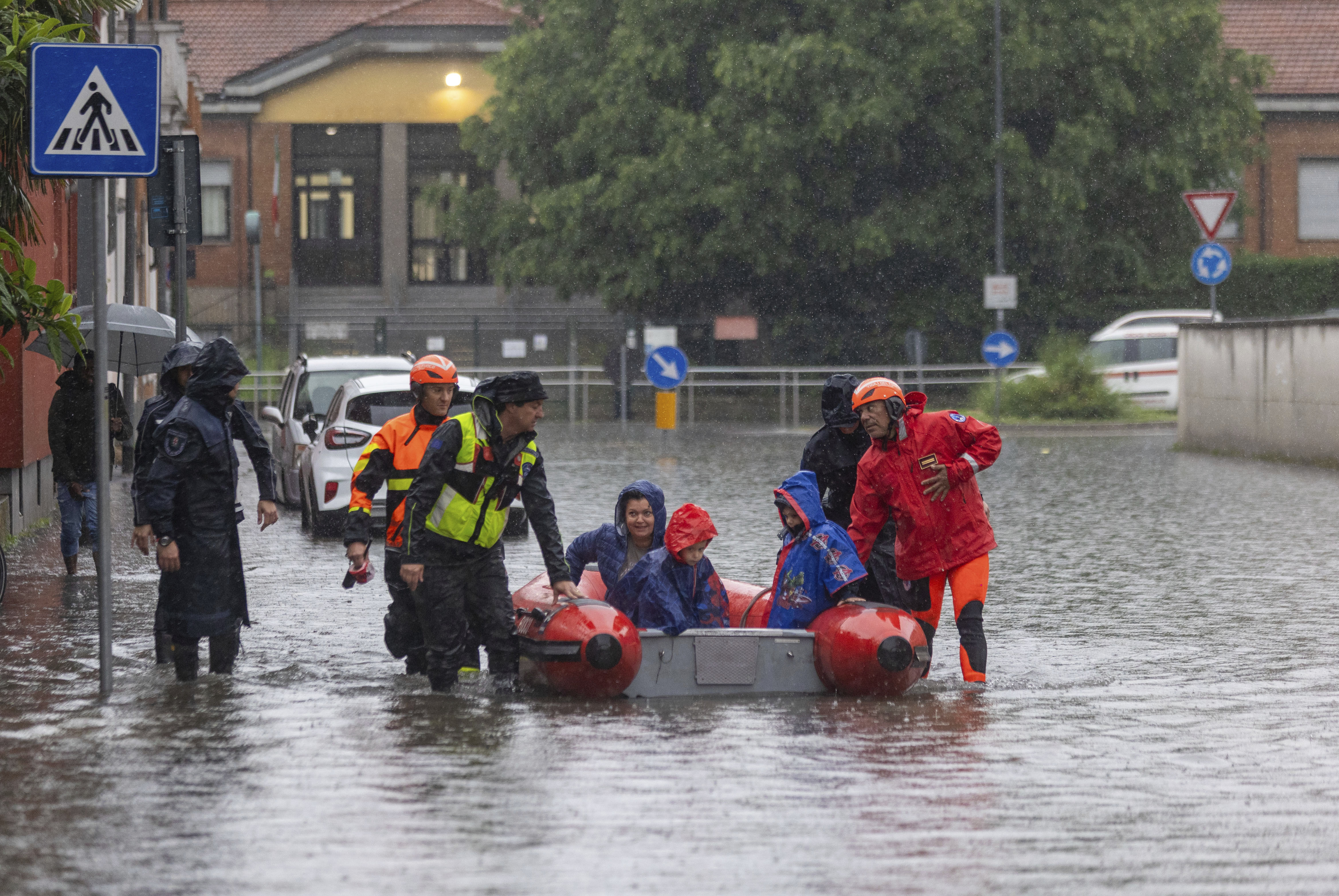 ▲▼2024年5月15日，義大利米蘭（Milan）因為持續降雨部分淹水。（圖／達志影像／美聯社）