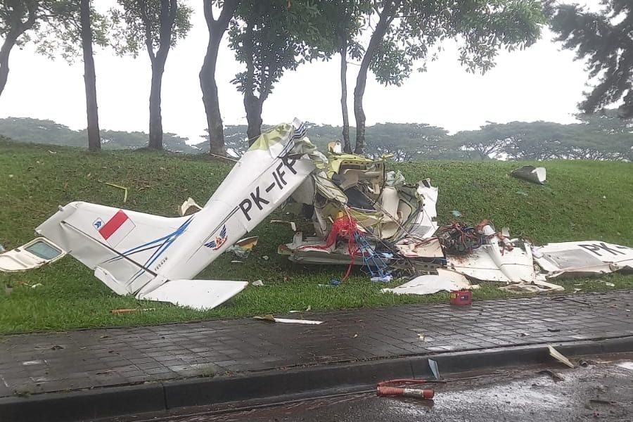 ▲▼ 印尼一架教練機墜毀。（圖／翻攝自X）