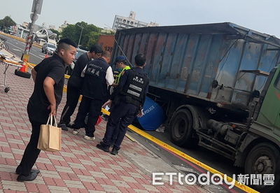 快訊／為閃違停車！高雄17歲女騎士快車道超車　遭聯結車輾斃