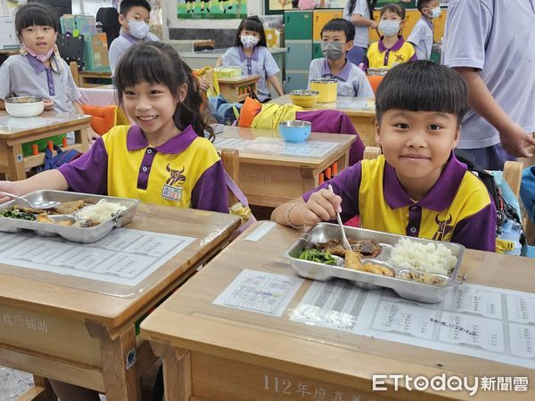 ▲▼  嘉義縣加碼補助18校廚工薪資 提升學生用餐品質   。（圖／嘉義縣政府提供）