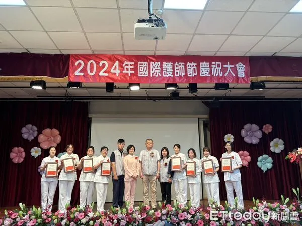 ▲▼    嘉義市慶祝2024年國際護師節表揚優良、資深護理人員  。（圖／嘉義市政府提供）