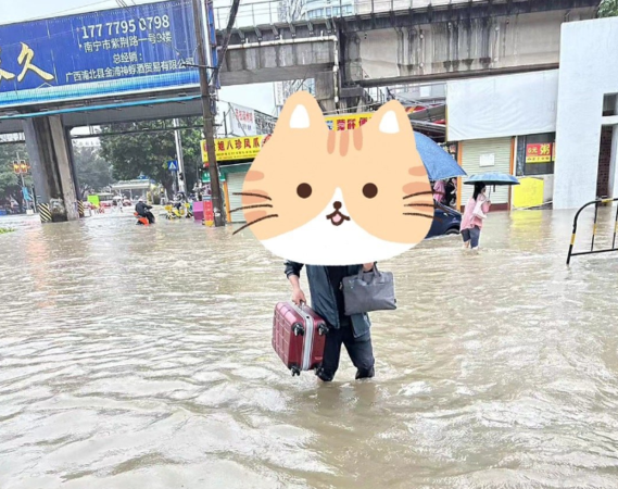 ▲▼廣西欽州小時雨量破歷史紀錄。（圖／翻攝自微博）
