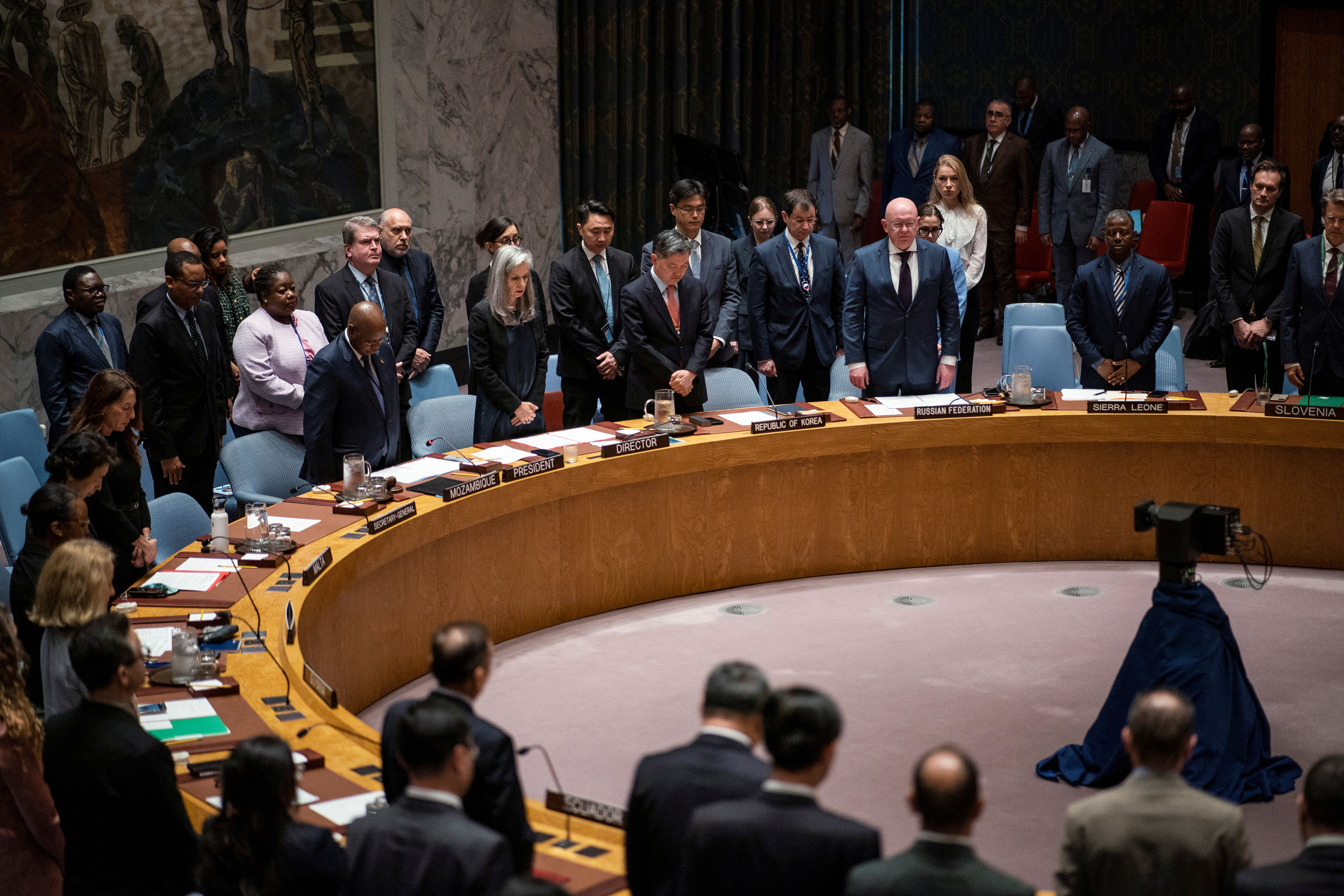 ▲▼聯合國安理會20日在會議開始前集體替伊朗總統萊希默哀1分鐘。（圖／路透）