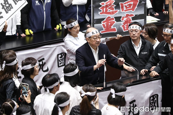 ▲立法院審查職權行使法第二十五條，民進黨團總召柯建銘發言。（圖／記者林敬旻攝）