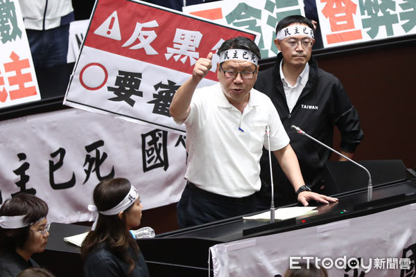 ▲民進黨立委沈發惠發言。（圖／記者林敬旻攝）