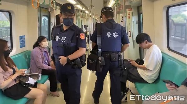 ▲▼中捷隨機砍人引恐慌！高捷警宣布調度警力　「雙警巡邏」防模仿犯。（圖／記者賴文萱翻攝）