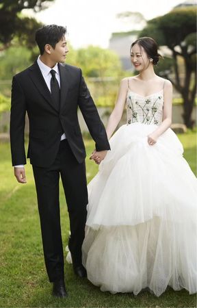 ▲宋承炫分享婚紗照。（圖／翻攝自Instagram／soow456）