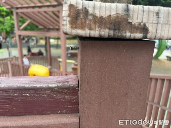 ▲▼   嘉義市公園遊具安全疑慮遭議員指正   。（圖／記者翁伊森翻攝）