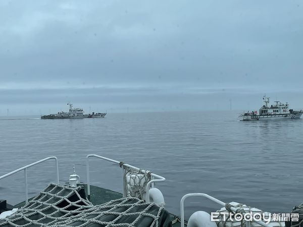 ▲▼又來了！中國2海警船高速侵入金馬水域　海巡署5月第8度驅離。（圖／記者林名揚翻攝）