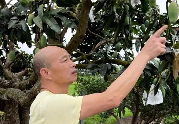 ▲韓國瑜週末和家人外出走走。（圖／翻攝自韓國瑜臉書）