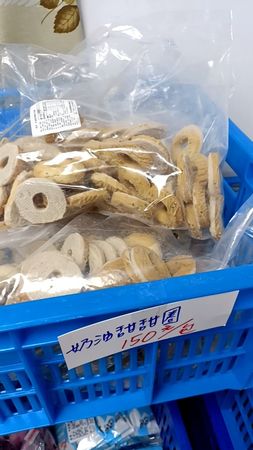 ▲▼宏亞食品工廠　NG福利商品優惠價採購，天天都像是在玩彩蛋。（圖／部落客民宿女王芽月提供）