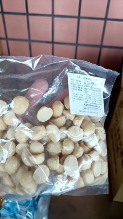 ▲▼宏亞食品工廠　NG福利商品優惠價採購，天天都像是在玩彩蛋。（圖／部落客民宿女王芽月提供）