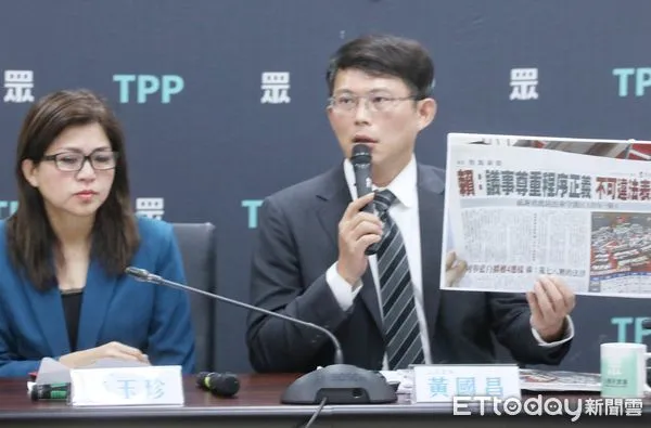 ▲▼民眾黨 召開 胡鬧 暴力 翻桌民進黨快浪子回頭 記者會 黃國昌。（圖／記者屠惠剛攝）