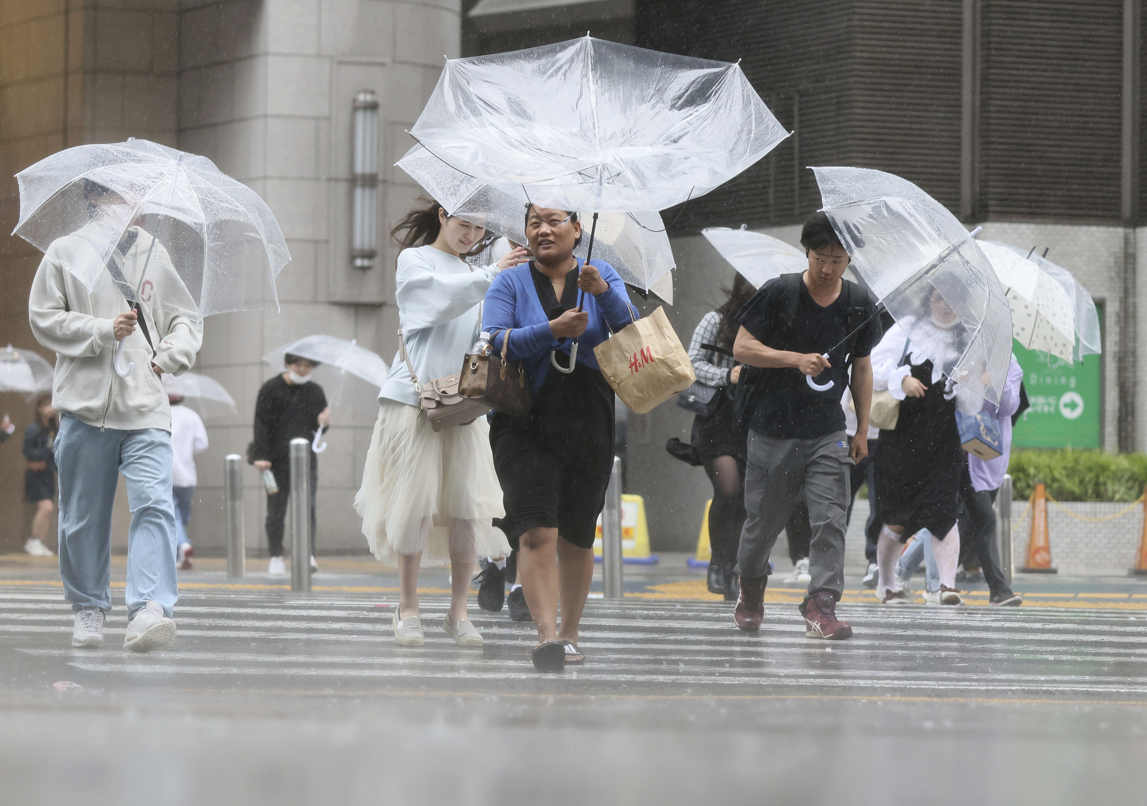 ▲▼日本大雨。（圖／達志影像／美聯社）