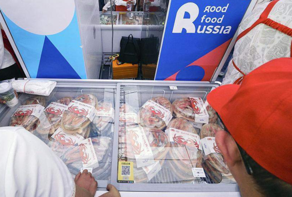 ▲俄羅斯螃蟹大量進入中國市場。（圖／翻攝自微博）