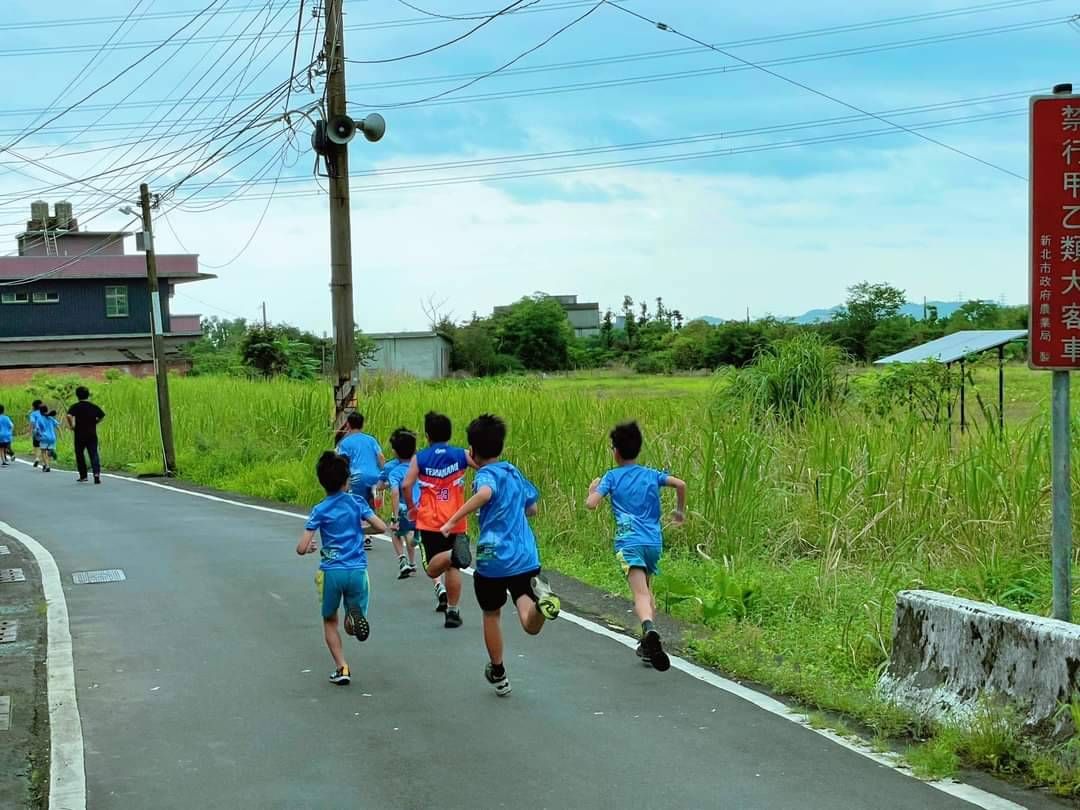 ▲新北三和國小挑戰3公里路跑。（圖／新北市三和國小提供）