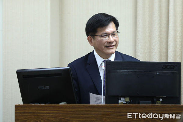 ▲外交部長林佳龍赴立法院進行業務報告。（圖／記者林敬旻攝）