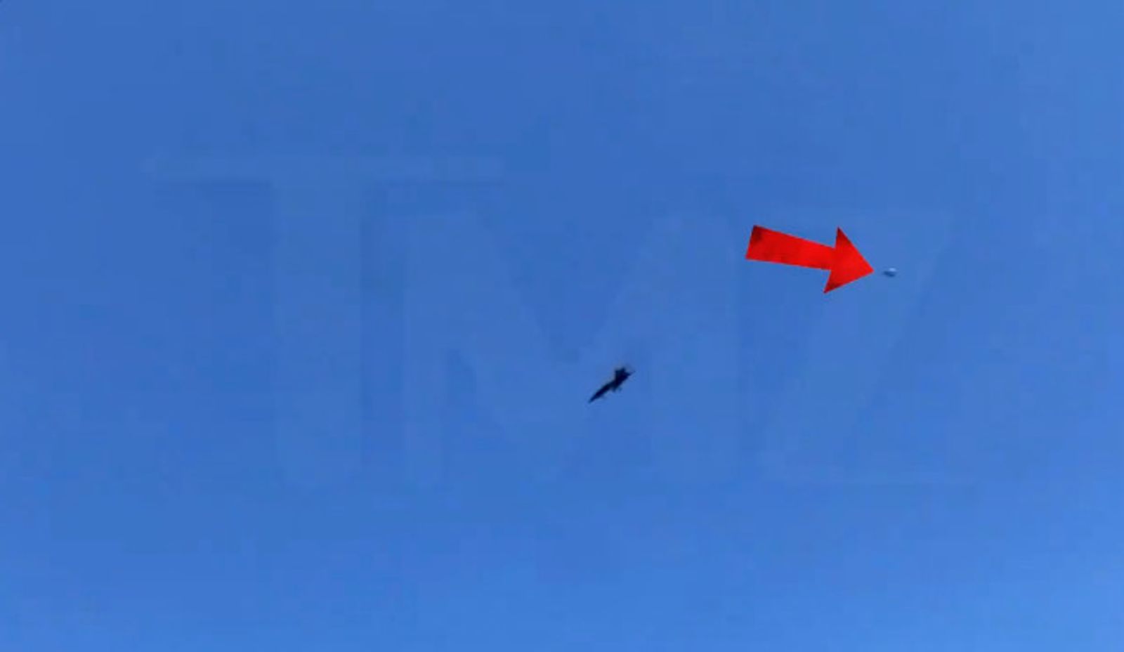 【有片】美國飛行秀驚見神祕UFO　14秒清晰直擊影片曝光