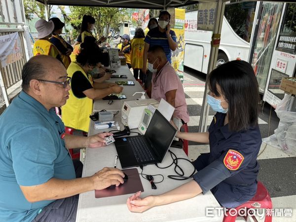 ▲東港警分局發起捐血助人活動            。（圖／記者陳崑福翻攝）