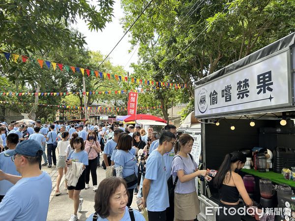 ▲雲林縣警察局歷年首次辦理家庭日活動，以園遊會方式全場免費吃喝，歡笑聲此起彼落。（圖／記者蔡佩旻攝）