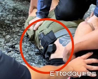 台中壯男腰插槍帶18發子彈趴趴走 返家遭警壓制「東西都在身上」