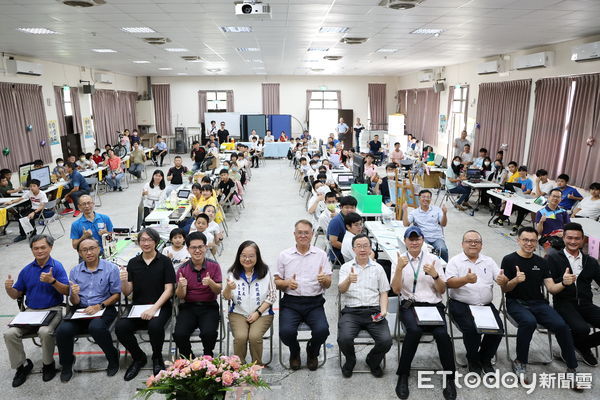 ▲南投首屆麥克松創意競賽登場，24隊晉級決賽、運用科技解決生活問題。（圖／南投縣政府提供）