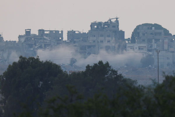 ▲▼2024年6月4日以色列與哈馬斯之間持續衝突，加薩走廊爆炸後升起濃煙。（圖／路透）