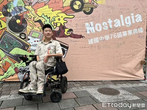 ▲顧文凱學測考了4科滿級分，不靠身障加分就錄取台大財金系。（圖／顧文凱提供）