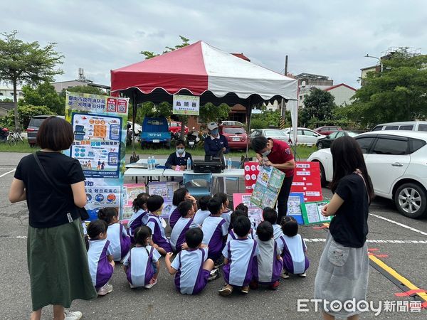 ▲今年洽逢白河大地震60周年，為提升民眾防災意識，南消一大東山分隊、東山區公所特結合各單位，於5日辦理防震宣導活動。（圖／記者林東良翻攝，下同）