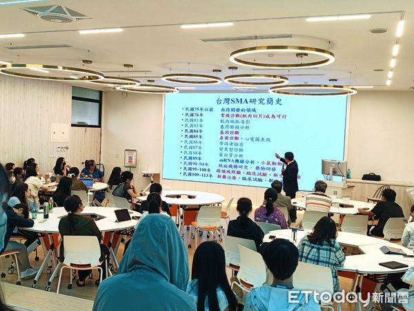 ▲高雄醫學大學前校長鐘育志到大仁科大講演             。（圖／大仁科大提供）