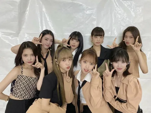 ▲▼Weki Meki 위키미키。（圖／翻攝自FACEBOOK／Weki Meki 위키미키）