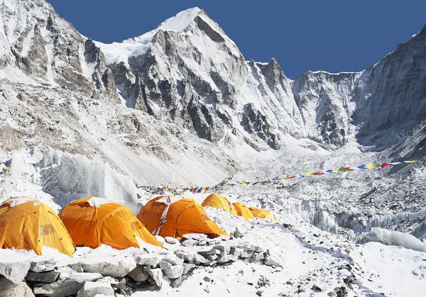 ▲▼喜馬拉雅山脈一處登山客基地營。（圖／VCG）