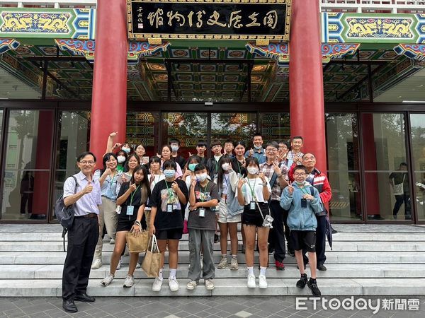 ▲▼   六嘉國中學生在台北鄉親經費支持下北上拓展視野   。（圖／六嘉國中提供）