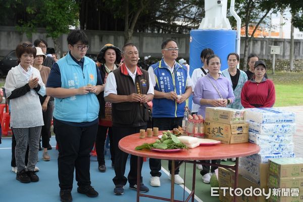 ▲▼花蓮市長魏嘉彥走訪阿美族部落參與捕魚祭活動。（圖／花蓮市公所提供，下同）