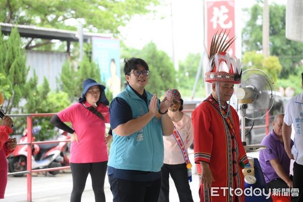 ▲▼花蓮市長魏嘉彥走訪阿美族部落參與捕魚祭活動。（圖／花蓮市公所提供，下同）