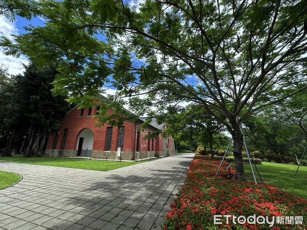 ▲台南山上花園水道博物館，最近被視為環境指標的彩裳蜻蜓，更是大量出現在園區內，見證園區十分豐富生態環境。（圖／記者林東良翻攝，下同）