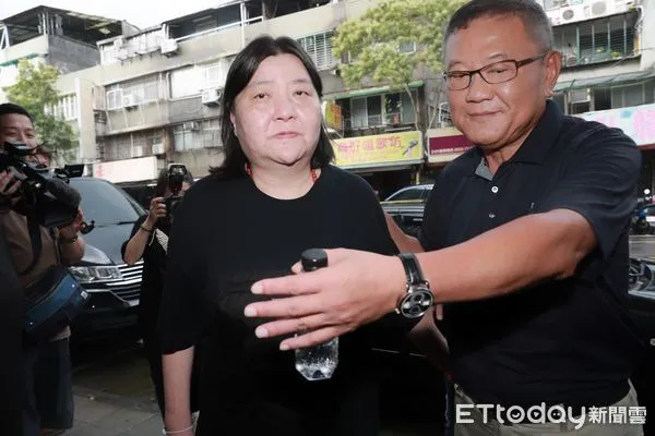 ▲▼邱瓈寬母親靈堂-邱瓈寬。（圖／記者周宸亘攝）