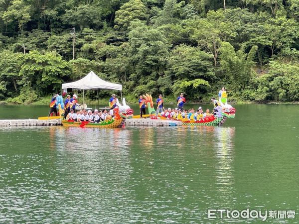 ▲▼花蓮慶端午龍舟競渡嘉年華在鯉魚潭擧行，今年全台共53隊參賽。（圖／花蓮縣政府提供，下同）