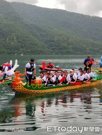 ▲▼花蓮慶端午龍舟競渡嘉年華在鯉魚潭擧行，今年全台共53隊參賽。（圖／花蓮縣政府提供，下同）