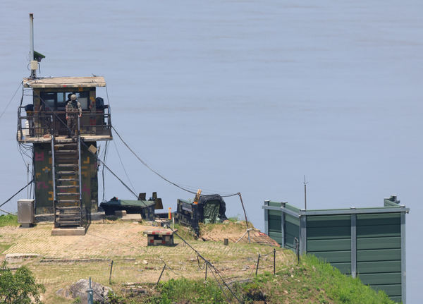 ▲▼南韓軍方9日下午重啟設在邊境的擴音設備，向北韓進行「心戰廣播」。（圖／達志影像）