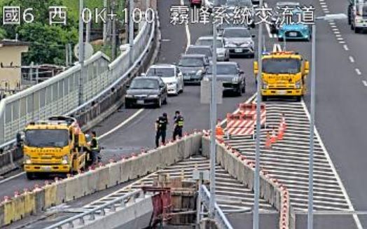 ▲▼國道3號霧峰系統車禍，匝道封閉。（圖／翻攝國道監視器）