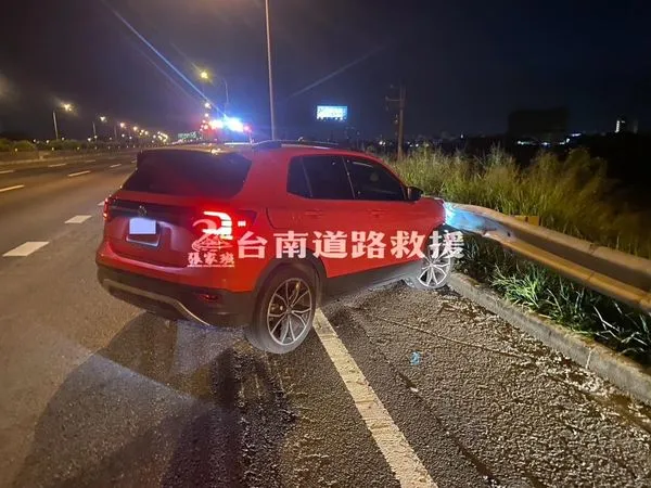 ▲邱丹國道上酒駕             。（圖／記者吳奕靖翻攝，下同）